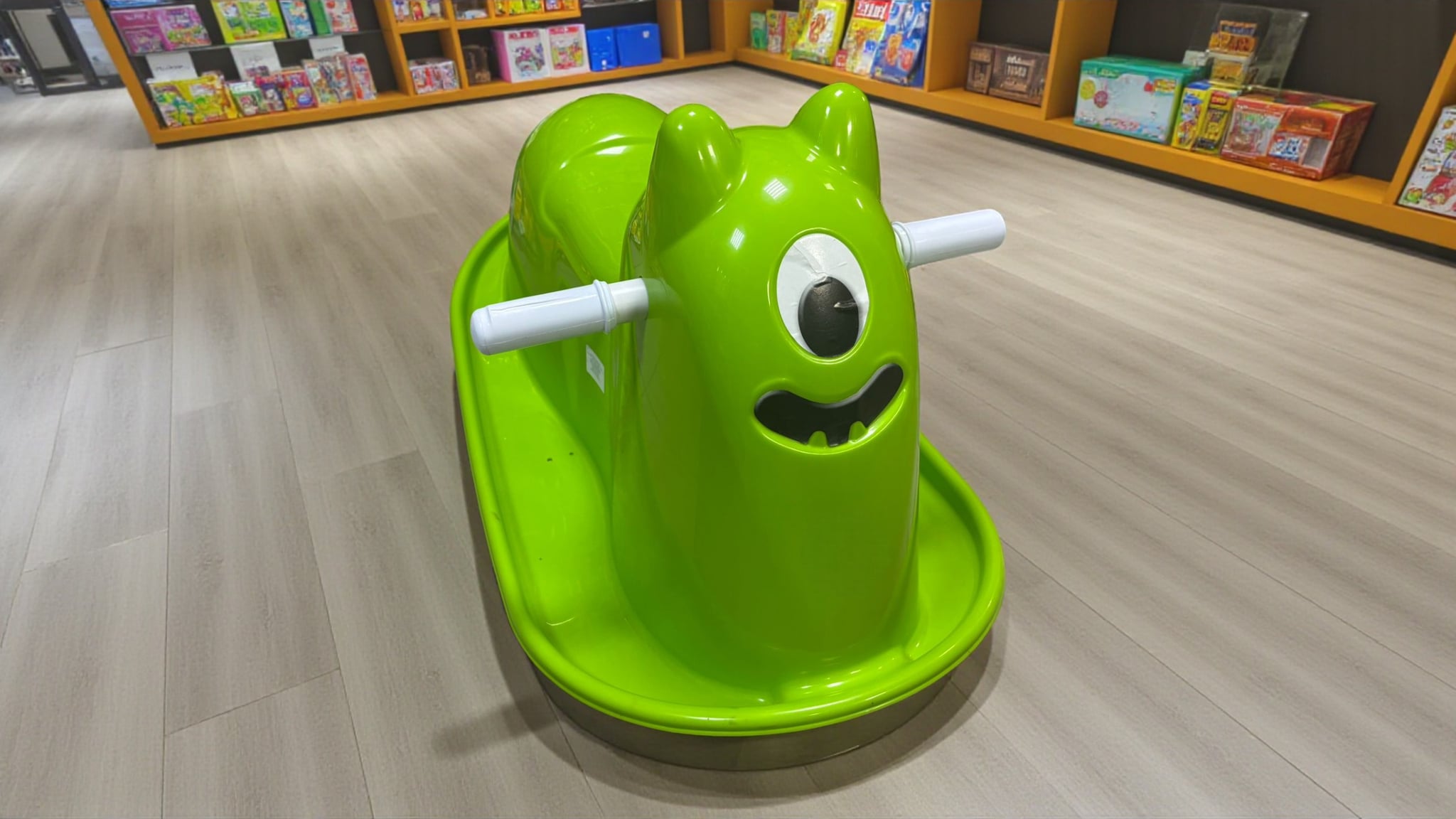 Plastična gusenica za ljuljanje - Image 3